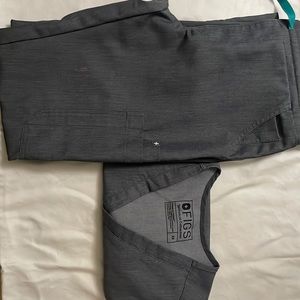 Figs Grey Scrub set